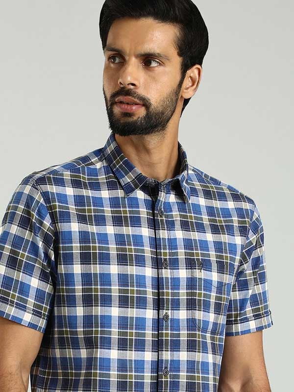 Indian Terrain Men's Regular Fit Half Sleeve Checkered Blue Shirt